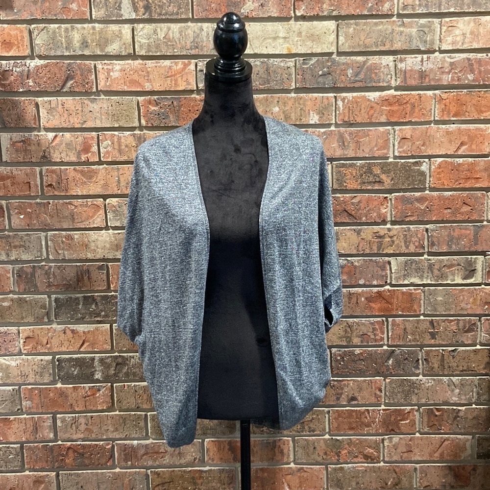 INSPIRED Hearts Solid Gray Shrug Women’s Size XL